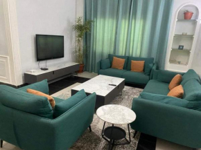 Furnished apartment 15 year old plateau